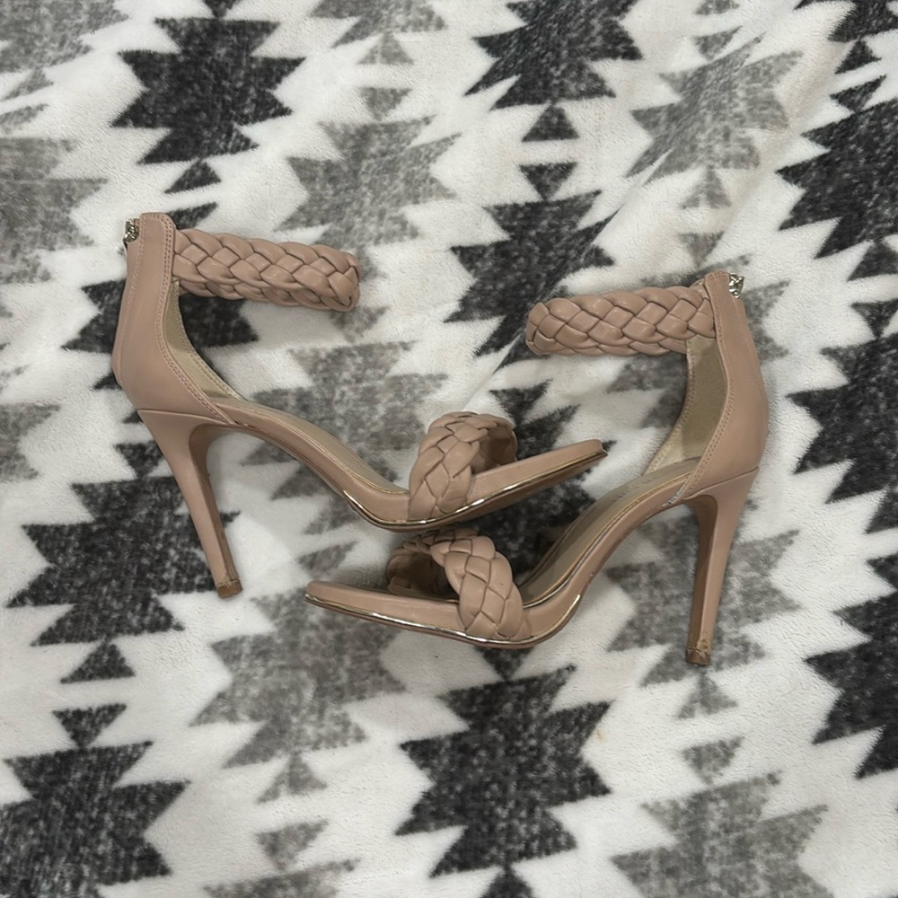 Kenneth Cole braided heel